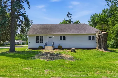 201 W 3rd St, Streator, IL 61364
