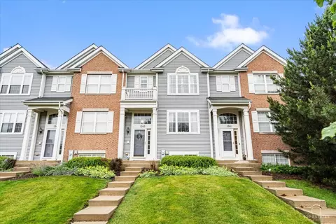 1243 Derry Ln, Pingree Grove, IL 60140