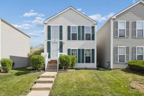 814 Symphony Dr, Aurora, IL 60504