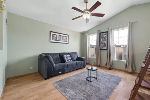 Other - 814 Symphony Dr, Aurora, IL 60504 photo 2 of 6