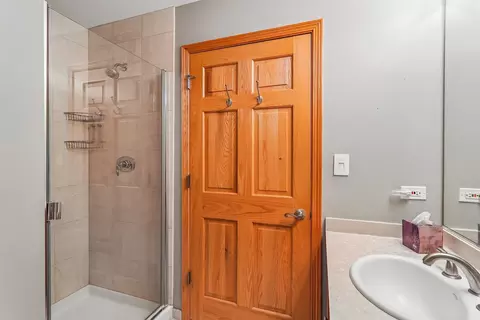 Bath - 41 E 8th St #3301, Chicago, IL 60605 photo 1 of 5