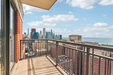 View/Area - 41 E 8th St #3301, Chicago, IL 60605 photo 1 of 2