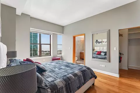 Bedroom - 41 E 8th St #3301, Chicago, IL 60605 photo 1 of 3