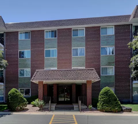 1030 S Fernandez Ave #1T, Arlington Heights, IL 60005