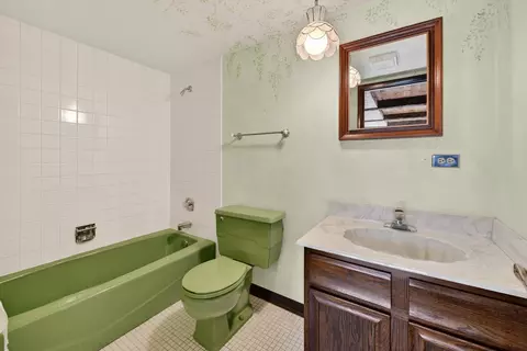 72 Marina Dr, Des Plaines, IL 60016 photo 21