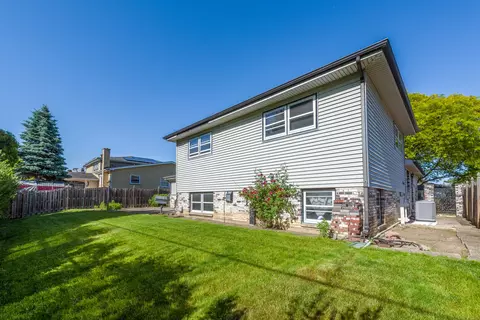 72 Marina Dr, Des Plaines, IL 60016 photo 29