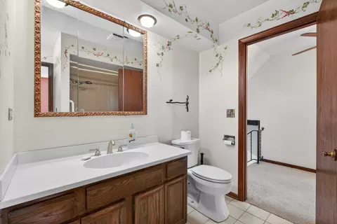 72 Marina Dr, Des Plaines, IL 60016 photo 15
