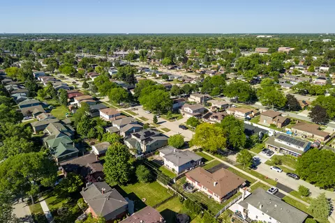 72 Marina Dr, Des Plaines, IL 60016 photo 32