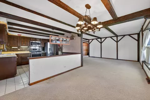 72 Marina Dr, Des Plaines, IL 60016 photo 8