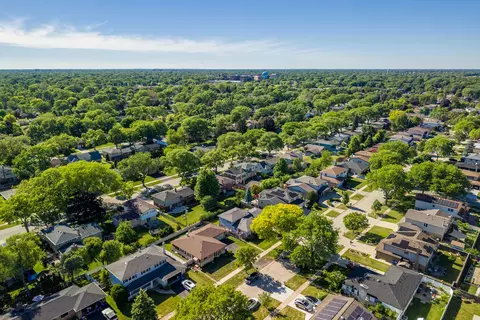 72 Marina Dr, Des Plaines, IL 60016 photo 31