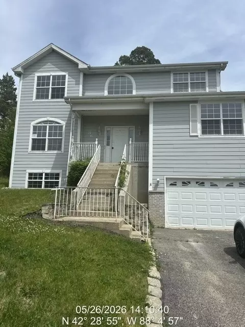 36 Burnette Dr, Antioch, IL 60002