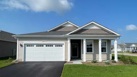 2572 Skye Dr, Pingree Grove, IL 60140