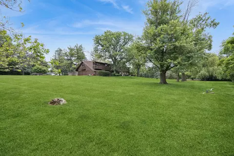 Exterior - 8080 Wolf Rd, Burr Ridge, IL 60527 photo 3 of 7
