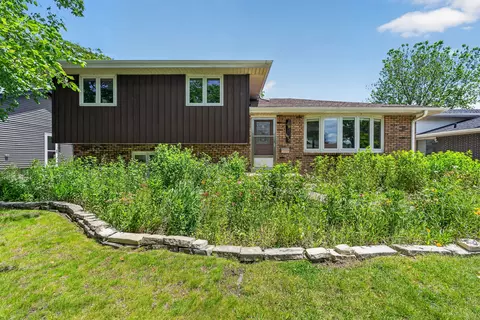 18525 Bock Rd, Lansing, IL 60438 photo 1
