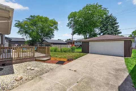 18525 Bock Rd, Lansing, IL 60438 photo 39