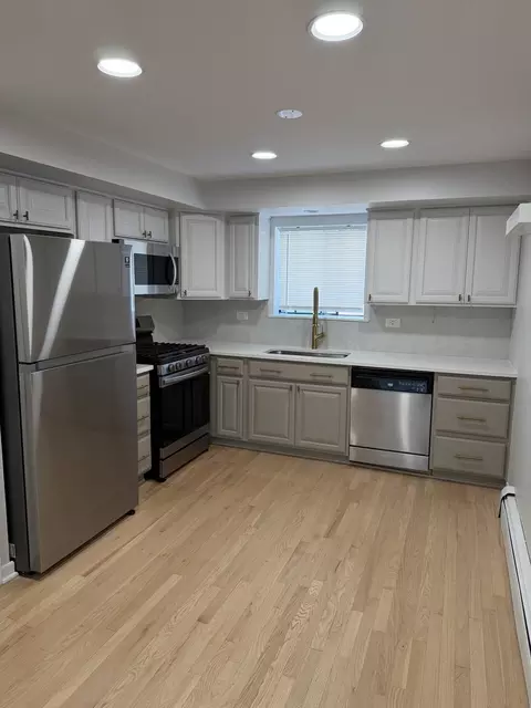 Kitchen - 5357 N Delphia Ave #357, Chicago, IL 60656 photo 1 of 1