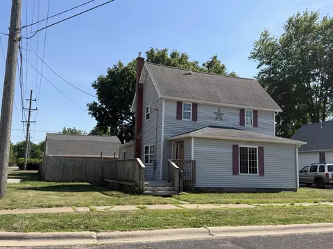 414 E 8th St, Rock Falls, IL 61071