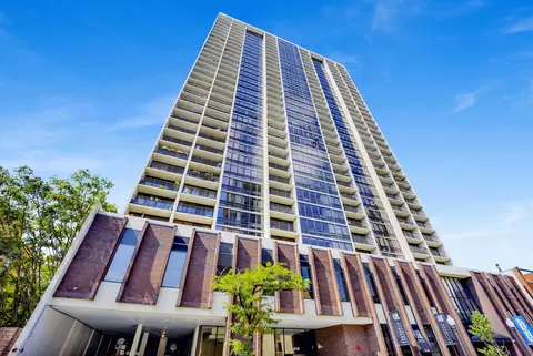 1636 N Wells St #1605, Chicago, IL 60614