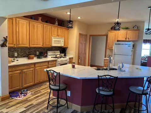 Kitchen - 3053 E 1900 North Rd, Sheldon, IL 60966 photo 2 of 2
