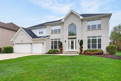 484 W Haleys Hill Ct, Palatine, IL 60074