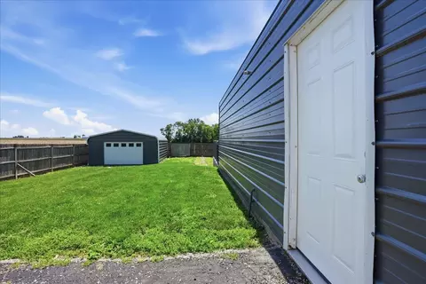 205 E Sullivan St, Heyworth, IL 61745 photo 29