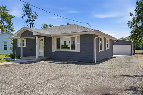 205 E Sullivan St, Heyworth, IL 61745