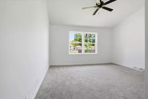 205 E Sullivan St, Heyworth, IL 61745 photo 23