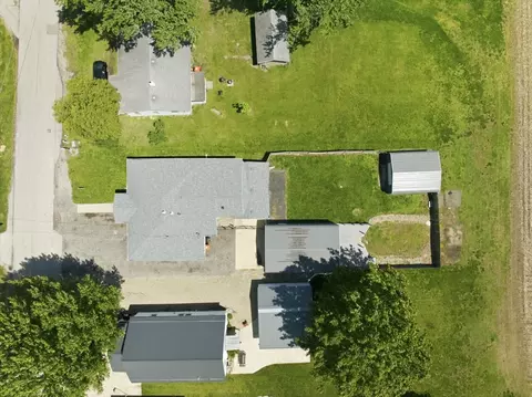 205 E Sullivan St, Heyworth, IL 61745 photo 32