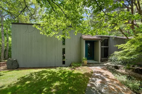550 S Green Bay Rd, Lake Forest, IL 60045