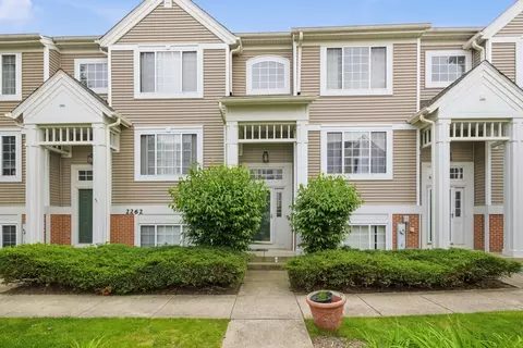 2264 Daybreak Dr, Aurora, IL 60503
