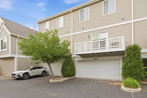 Exterior - 2264 Daybreak Dr, Aurora, IL 60503 photo 2 of 2