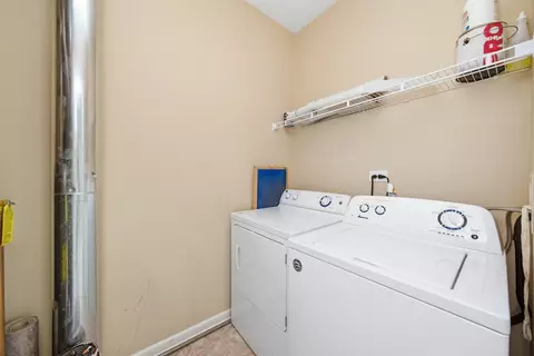 Other - 2264 Daybreak Dr, Aurora, IL 60503 photo 3 of 6