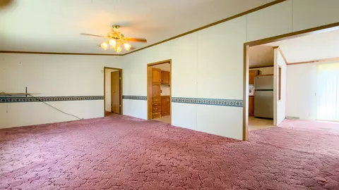 Living - 301 Oak St, Minonk, IL 61760 photo 2 of 6