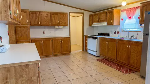Kitchen - 301 Oak St, Minonk, IL 61760 photo 2 of 4