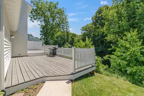 Exterior - 4714 20th Ave, Moline, IL 61265 photo 7 of 10