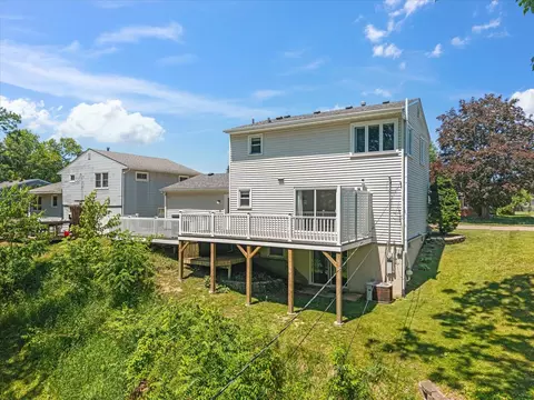 Exterior - 4714 20th Ave, Moline, IL 61265 photo 10 of 10