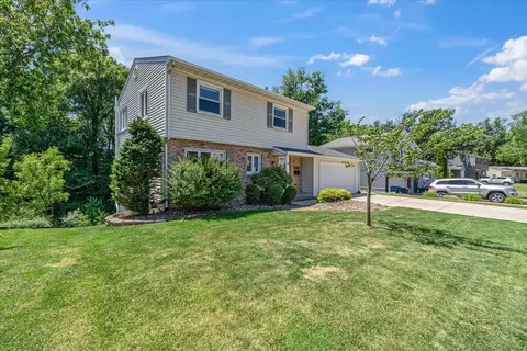 Exterior - 4714 20th Ave, Moline, IL 61265 photo 2 of 10