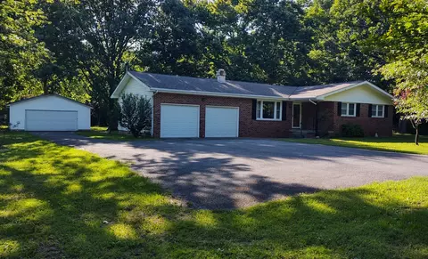 3567 Cohoon Ln, Metropolis, IL 62960