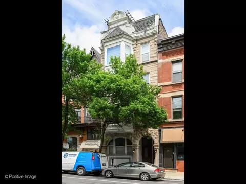 1120 W Armitage Ave #301, Chicago, IL 60614