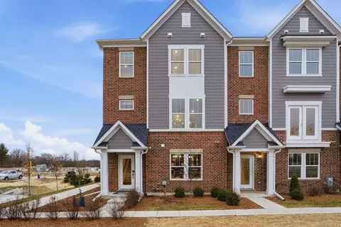 222 Steeple Bush Ln #9440, Schaumburg, IL 60193