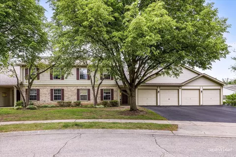 1103 Stratford Ct #C, Elgin, IL 60120