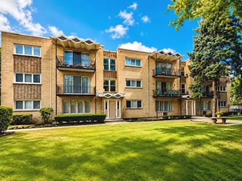 8449 S Kedzie Ave #101, Chicago, IL 60652
