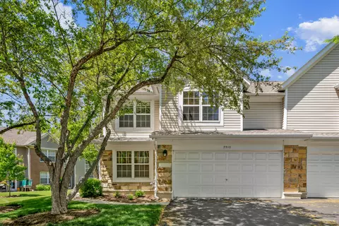 2910 Belle Ln #2910, Schaumburg, IL 60193