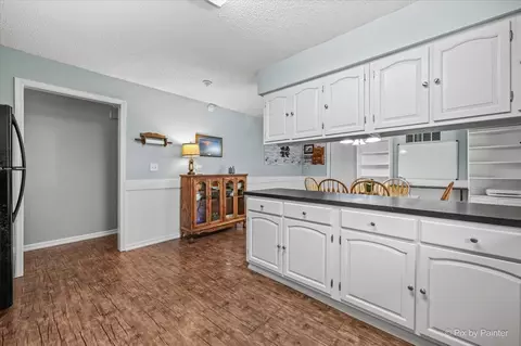 Kitchen - 321 Ingleside Ave, Aurora, IL 60506 photo 3 of 4