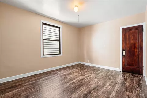 Bedroom - 655 W 43rd Pl, Chicago, IL 60609 photo 1 of 4
