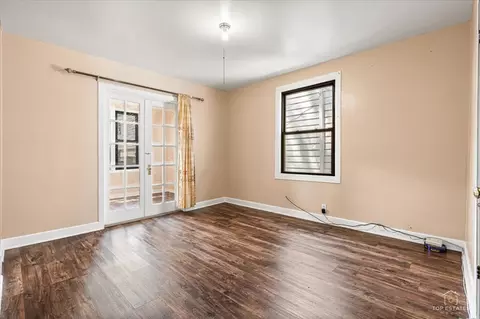 Other - 655 W 43rd Pl, Chicago, IL 60609 photo 3 of 11