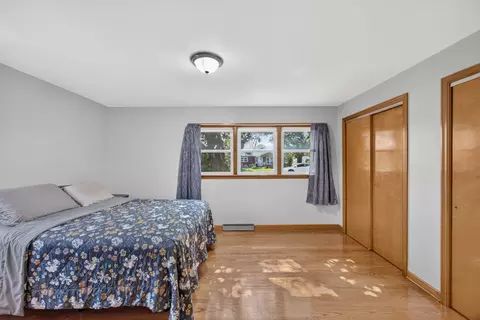 Bedroom - 413 Water St, Thornton, IL 60476 photo 2 of 2