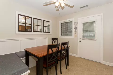 Dining - 25 Cherry Hill Ct, Hampton, IL 61256 photo 1 of 1
