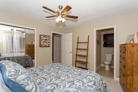Bedroom - 25 Cherry Hill Ct, Hampton, IL 61256 photo 2 of 4