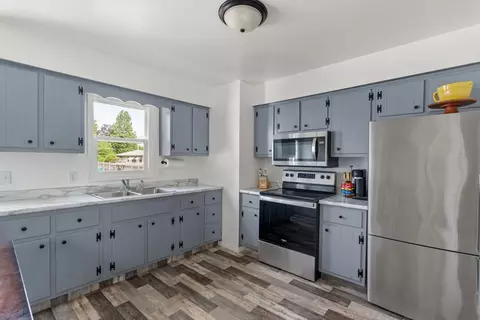 Kitchen - 3507 38th St, Moline, IL 61265 photo 2 of 2